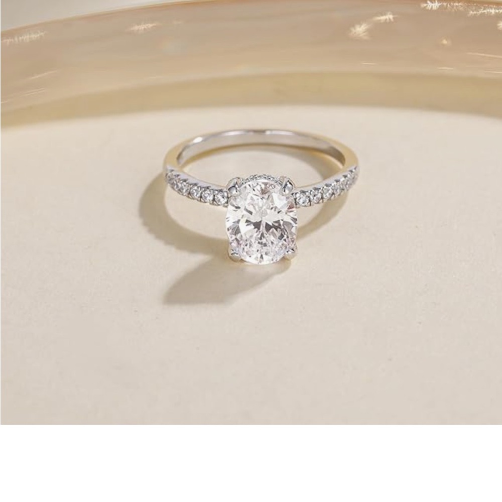 3ct Oval cut cubic zirconia Ring 💍
